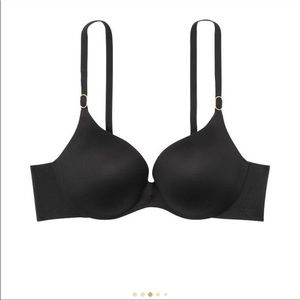 INCREDIBLE BY VICTORIA’S SECRET
Light Push-Up Perfect Shape Bra